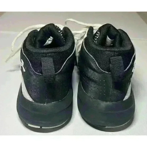 UNDER ARMOUR LOCKDOWN 5 - Youth Boy's Black White Basketball Shoes Sneakers-5.5Y - Picture 3 of 12